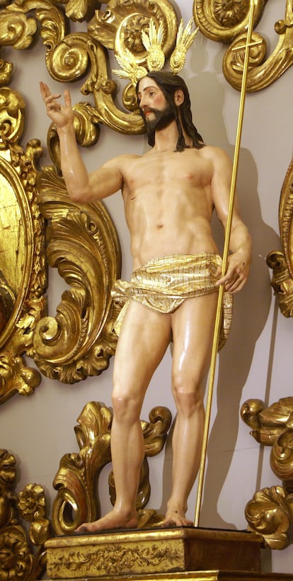 En la capilla de la Hermandad de la Quinta Angustia, en la parroquia de la Magdalena, se venera esta escultura manierista de Cristo Resucitado, del escultor Jerónimo Hernández y que fue concluida en 1583. 