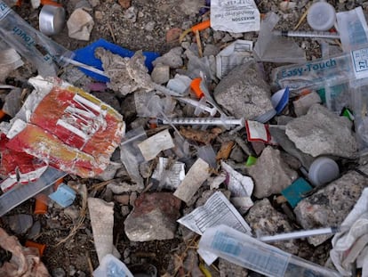 Jeringuillas usadas para el consumo de opi&aacute;ceos en un parque en Filadelfia