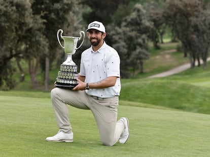 Matthieu Pavon, con el trofeo del Acciona Open de España.