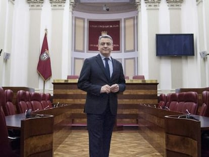 De Andrés, en el salón de plenos de las Juntas Generales alavesas.