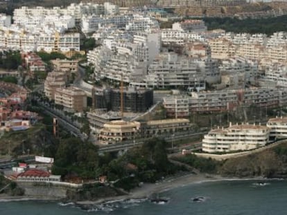 Una vista a&eacute;rea del litoral de Benalm&aacute;dena Costa (M&aacute;laga).