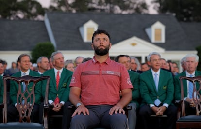 Jon Rahm, momentos antes de recibir la chaqueta verde del Masters de Augusta.