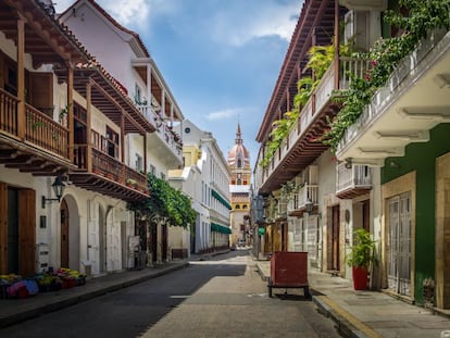 Calles vacías de Cartagena de Indias.