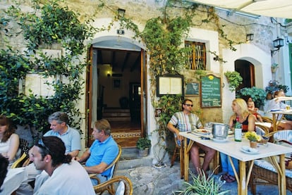 Una terraza en Banyalbufar, en Mallorca (Islas Baleares).