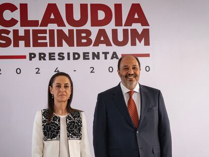 Claudia Sheinbaum junto a Lázaro Cárdenas Batel, Jefe de la Oficina de Presidencia.