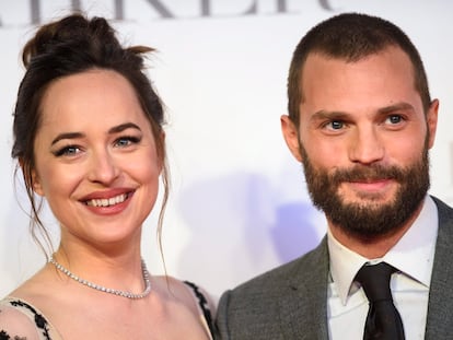 Dakota Johnson y Jamie Dornan, en el estreno de '50 sombras más oscuras' en Londres, en febrero de 2017.