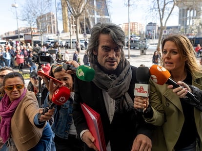 El exdirector general de Coordinación Sociosanitaria de la Comunidad de Madrid, Carlos Mur, en una imagen del 23 de marzo, cuando también fue citado como testigo en Plaza de Castilla en un caso semejante al de este martes.