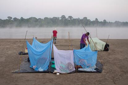 Un campamento en el resguardo indígena de Santa Sofía, montado para evitar la caza de las tortugas.