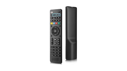 Mando universal para la televisión sobre fondo blanco.