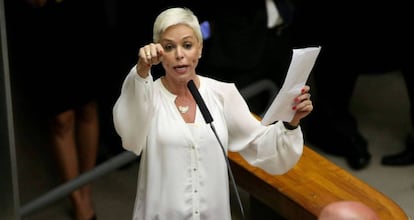 Cristiane Brasil discursa na C&acirc;mara