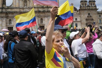 Concentración en la Plaza Bolívar durante la 'Marcha de la Mayoría' convocada por la oposición, en Bogotá, el 20 de junio de 2023.