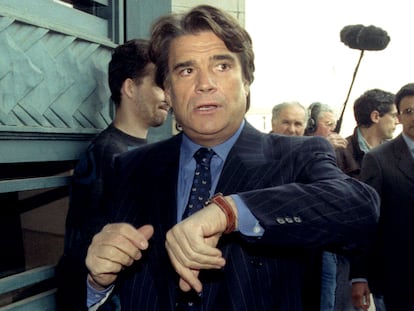 Bernard Tapie, a su llegada al tribunal en uno de sus juicios, en París en 1996.