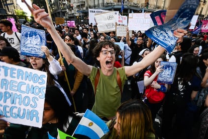 La segunda Marcha Federal Universitaria contra el recorte presupuestario a las universidades se enmarca en el drástico ajuste ejecutado por Milei.