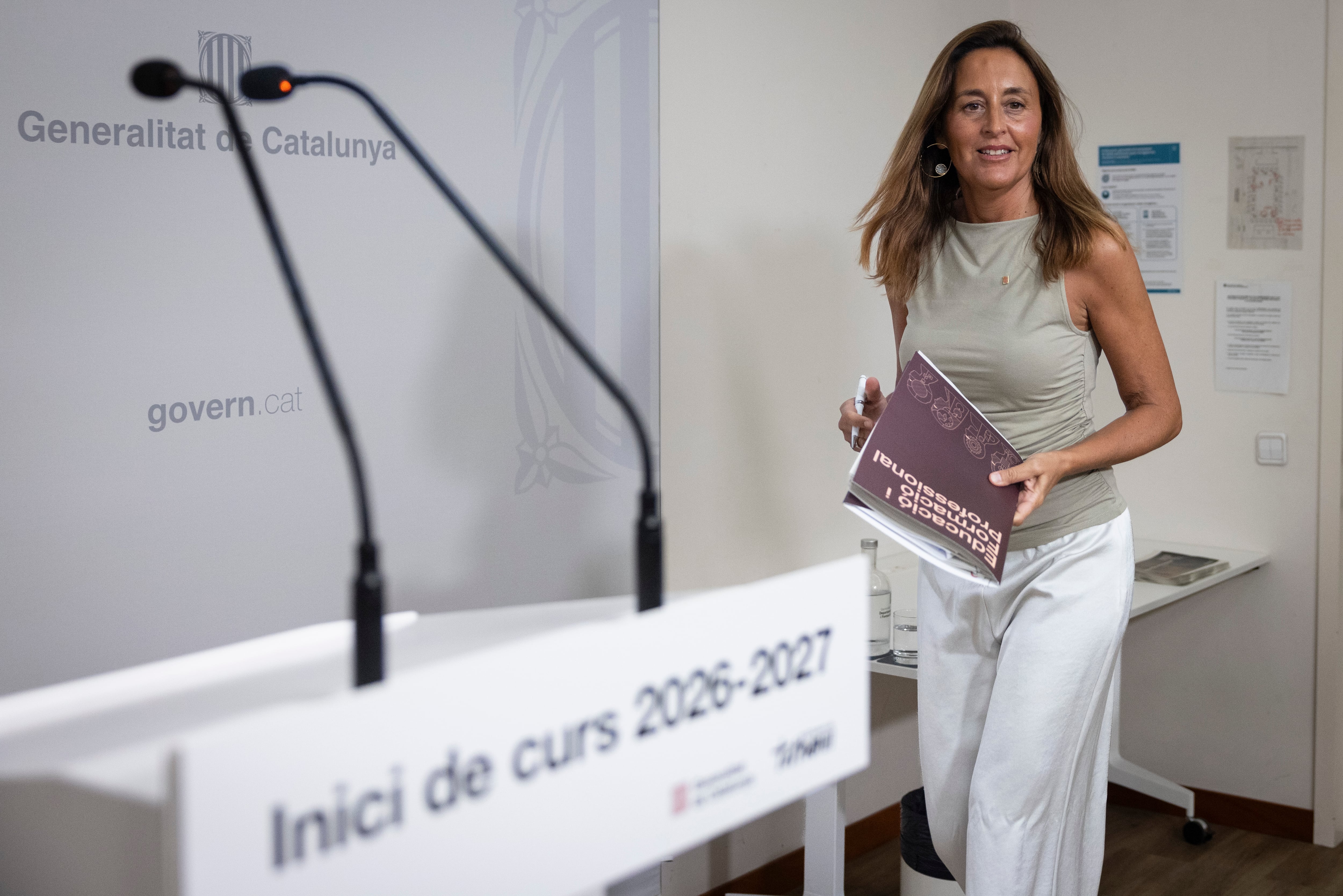 Educación fulmina a la secretaria general y abre expediente disciplinario a tres funcionarios tras el error de PISA en Cataluña