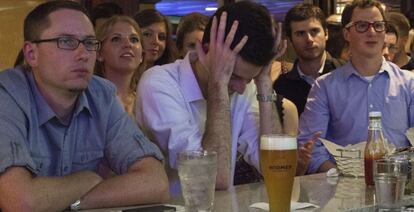 Barra de un bar de Washington durante el debate.