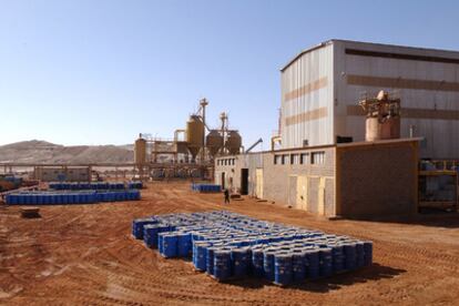 Mina de uranio de la empresa Areva en Arlit, al norte de Níger, donde trabajan los franceses secuestrados.
