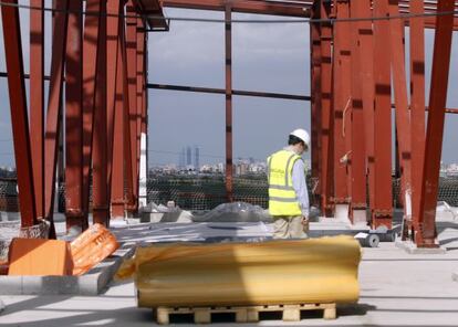 Trabajador de una obra en Alcorcón (Madrid), en 2010.