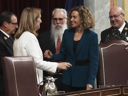 Ana Pastor junto a Meritxell Batet, tras su elección como presidenta del Congreso.