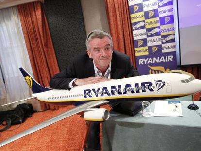 Michael O&acute;Lear, presidente la compa&ntilde;ia aerea Ryanair, en la rueda de prensa que ofreci&oacute; este jueves en Madrid.