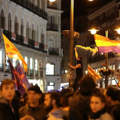 Cientos en la concentración contra la sentencia del 'procés' este miércoles en la Puerta del Sol, en Madrid.