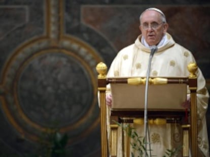 El papa Francisco en su primera misa como sumo pontífice.