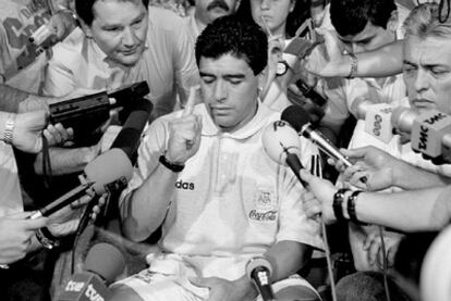 Maradona habla ante los medios tras desvelarse su positivo por efedrina en el Mundial de Estados Unidos