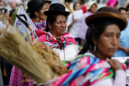 Mujeres peruanas durante una concentración para celebrar el Día Internacional de la Mujer en Lima, Perú.