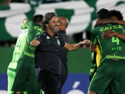 Jugadores del Chapecoense celebran el pase a la final.