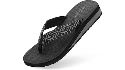 Estas chanclas con cuña para mujer son una de las más vendidas de Amazon.