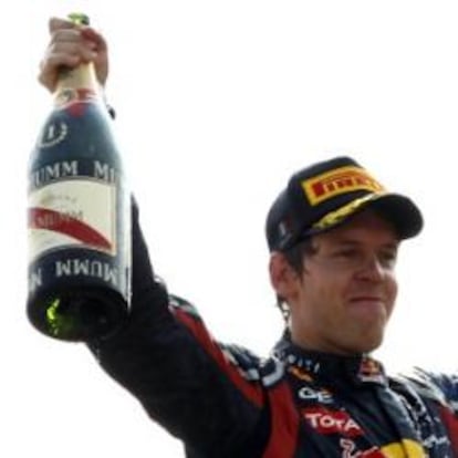 Sebastian Vettel celebra el triunfo en el circuito de Monza.