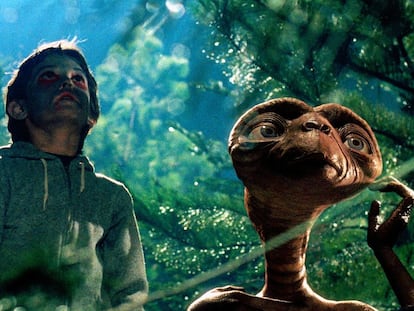 Un fotograma de la película 'E.T. el extraterrestre' (1982), dirigida por Steven Spielberg.