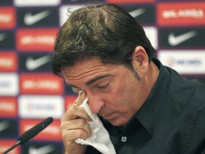 Xavi Pascual llora en su despedida del Barcelona.