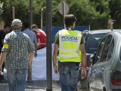 Dos agents dels Mossos a Lleida, el 2015.