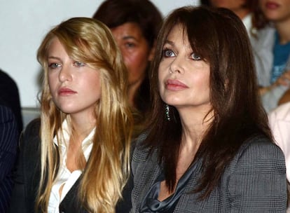 Barbara Berlusconi y Veronica Lario en 2008.