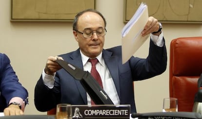 Luis Mar&iacute;a Linde, durante una comisi&oacute;n en el Congreso.