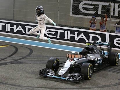 Rosberg celebra la consecución del Mundial