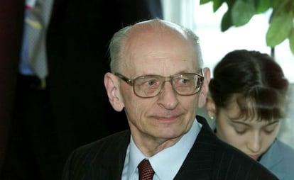 Wladyslaw Bartoszewski, durante una visita a Suecia en 2001 como ministro de Asuntos Exteriores de Polonia