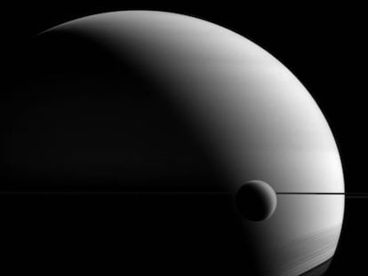 Imagen de Saturno tomada por la 'Cassini' en mayo de 2015.