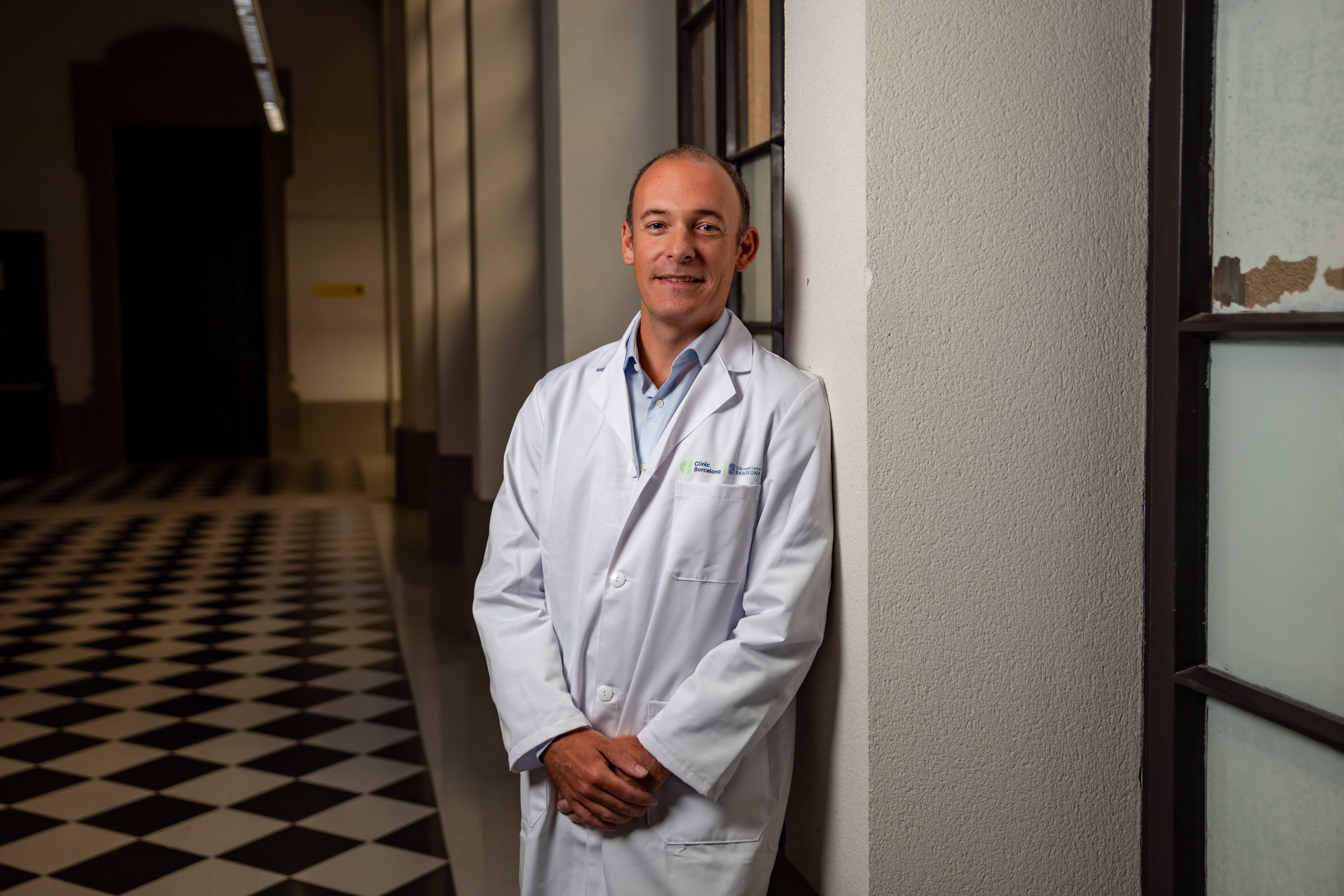 Aleix Prat, en el interior de la Facultad de Medicina. 