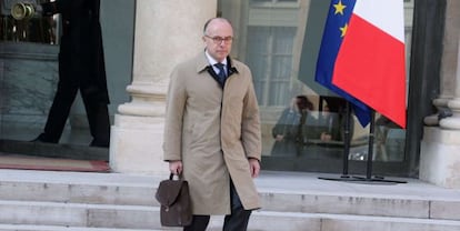 El ministro francés de Presupuesto, Bernard Cazeneuve, el 3 de abril.