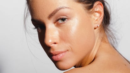 Esta es la crema facial antiarrugas que trabaja de noche: piel más firme mientras duermes