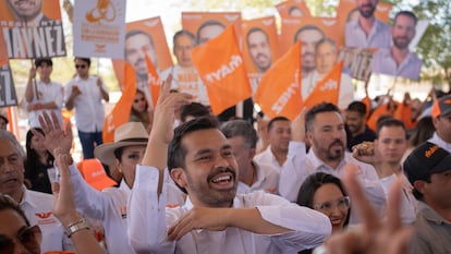 Jorge Álvarez Maynez baila la canción de su campaña que se ha vuelto viral en las redes sociales.