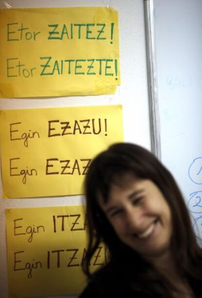 Las clases de euskera forman parte de las actividades del Hogar Vasco de Madrid.