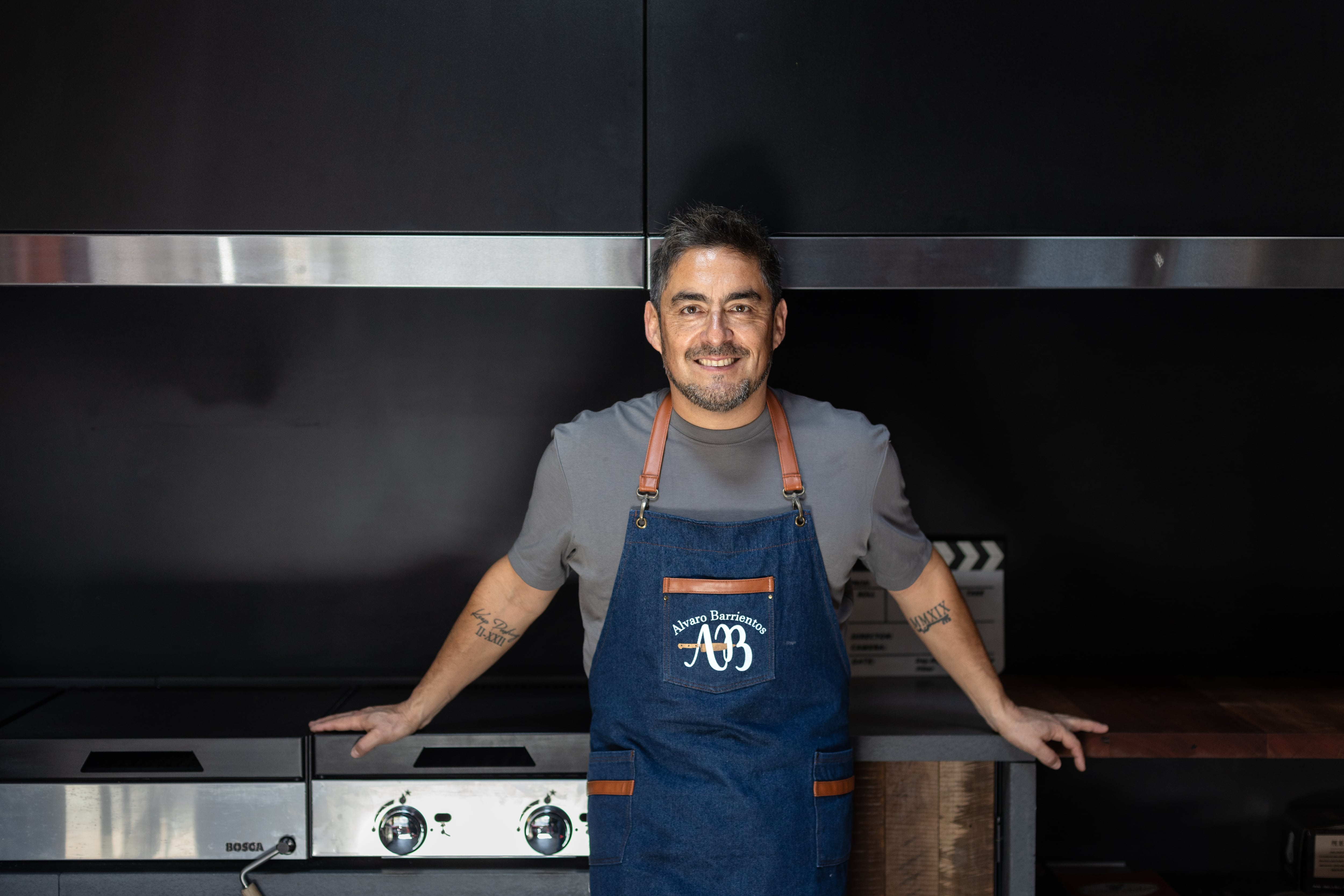 Los preferidos de Álvaro Barrientos: “Cuando quiero algo de culto me como un sándwich de potito en la entrada del Hipódromo Chile”
