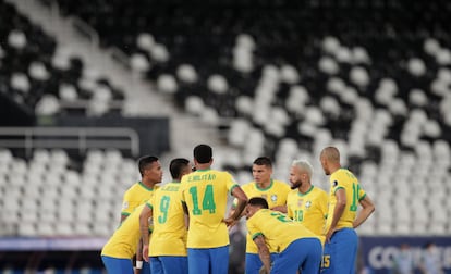 Seleção goleou o Peru jogando no Nilton Santos sem público, pela segunda rodada.