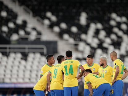 Seleção goleou o Peru jogando no Nilton Santos sem público, pela segunda rodada.