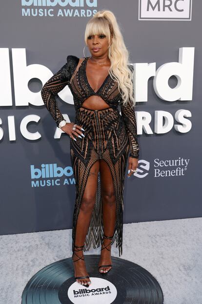 Mary J. Blige tampoco quiso perderse la gala y acudi con un vestido de Rey Ortiz.