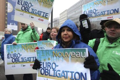 Huelguistas frente al Consejo Europeo en Bruselas.