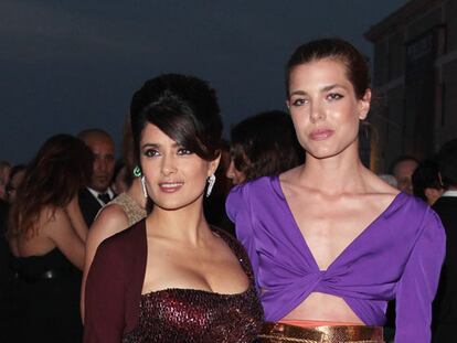 Salma Hayek y Carlota Casiraghi.