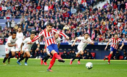 Álvaro Morata marca el primer gol del Atlético. 